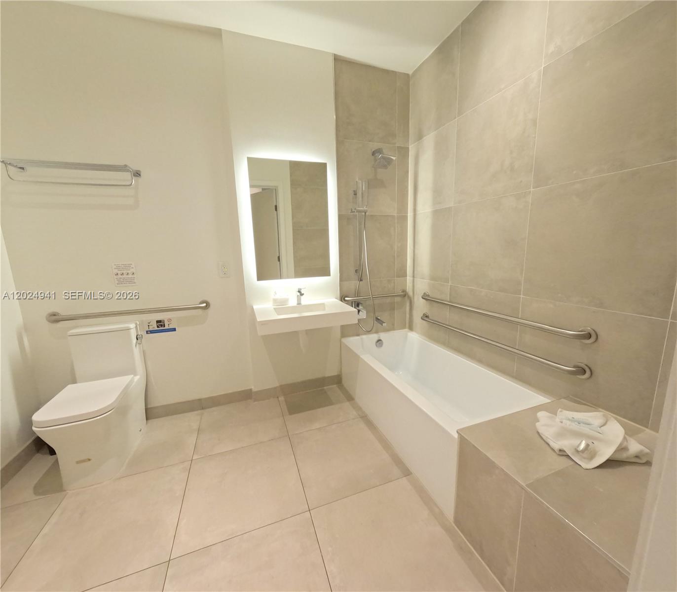 image Smart Brickell III7