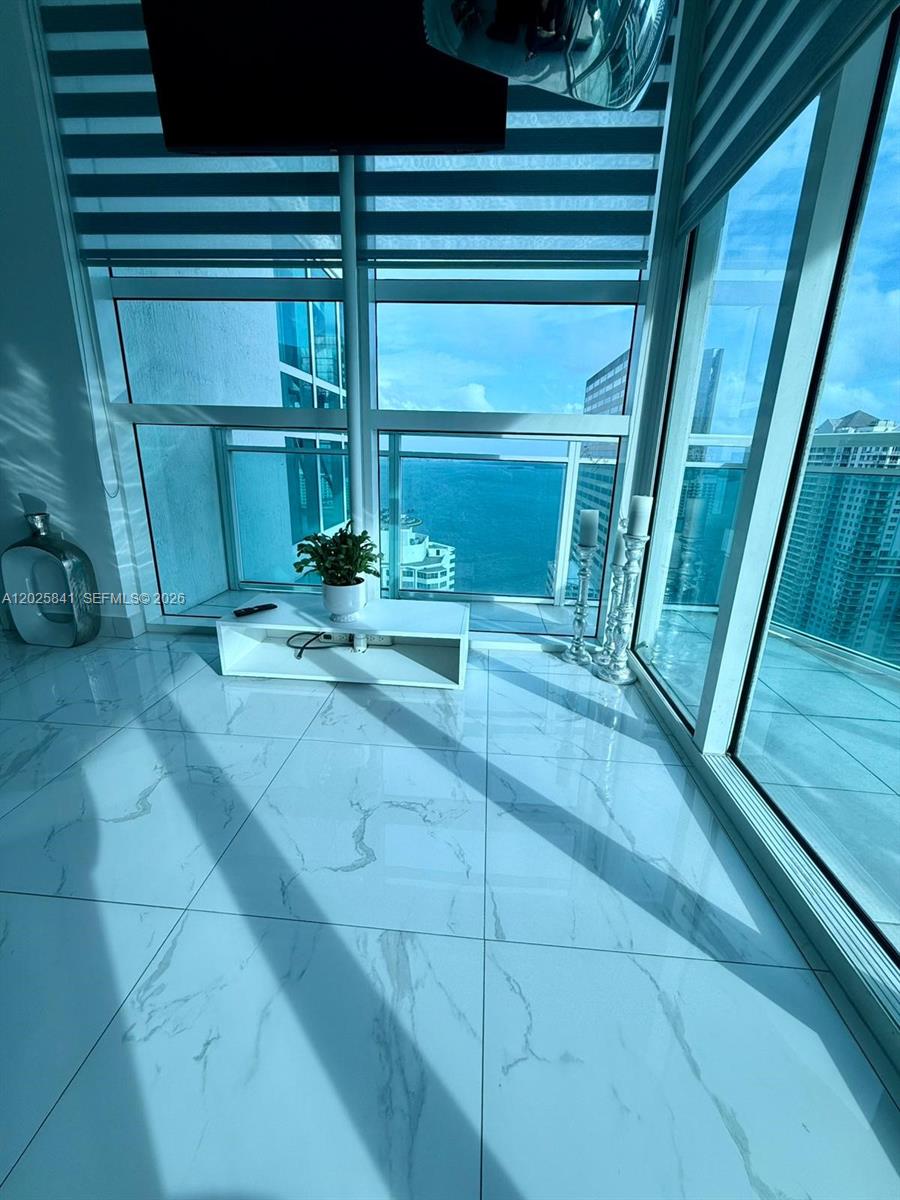 image The Plaza on Brickell West4