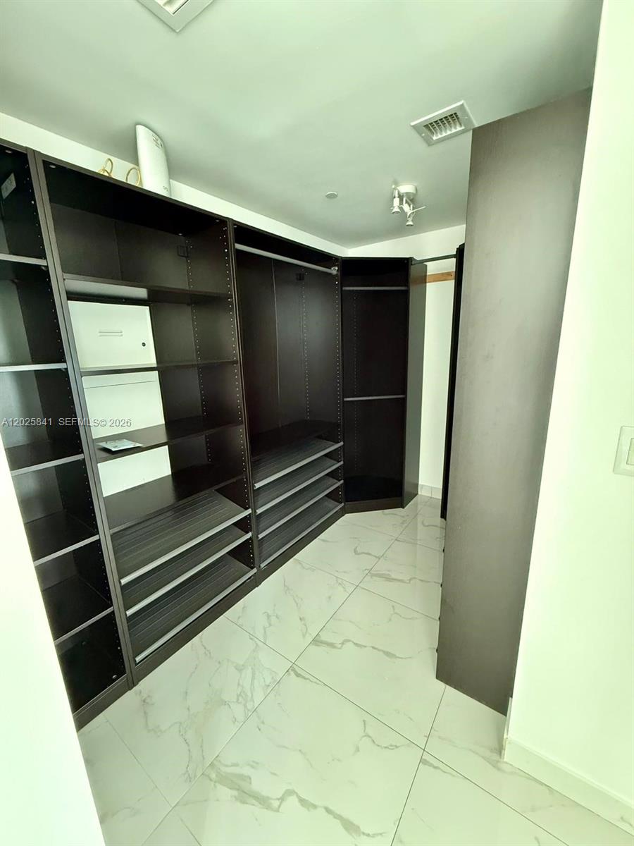 image The Plaza on Brickell West7