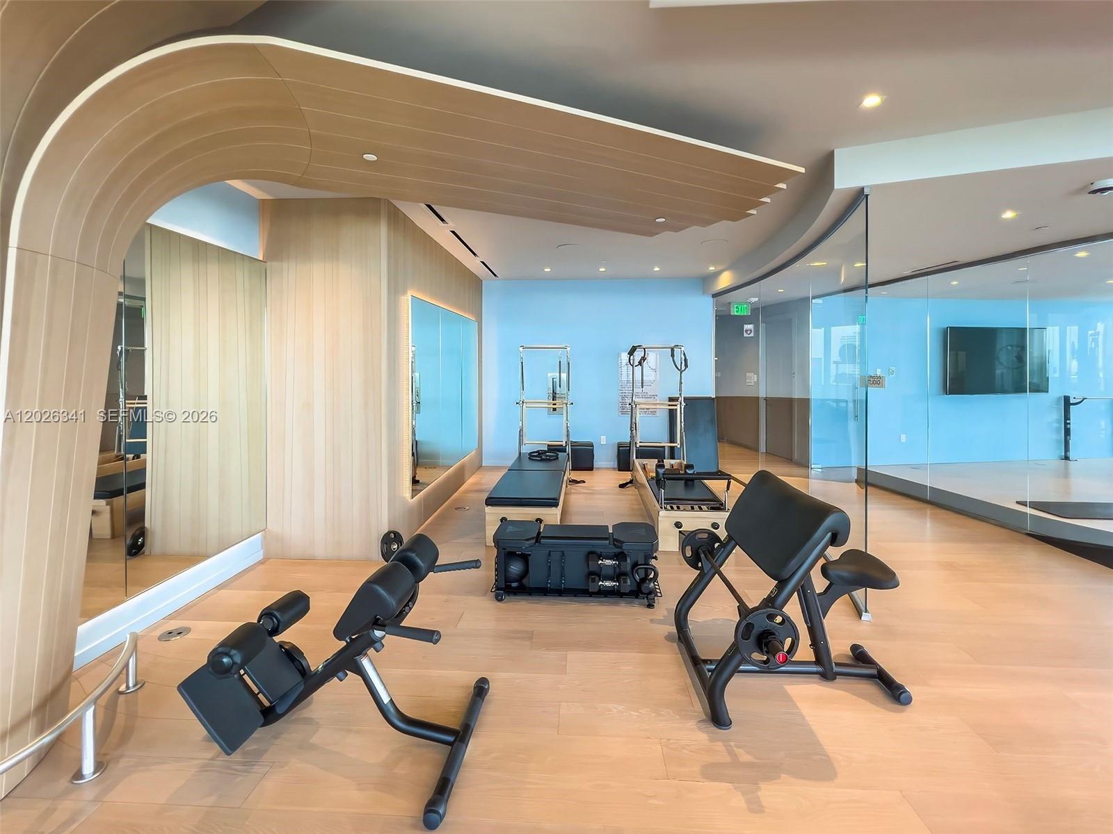 1000 Brickell Plz #2111 Miami, FL 33131