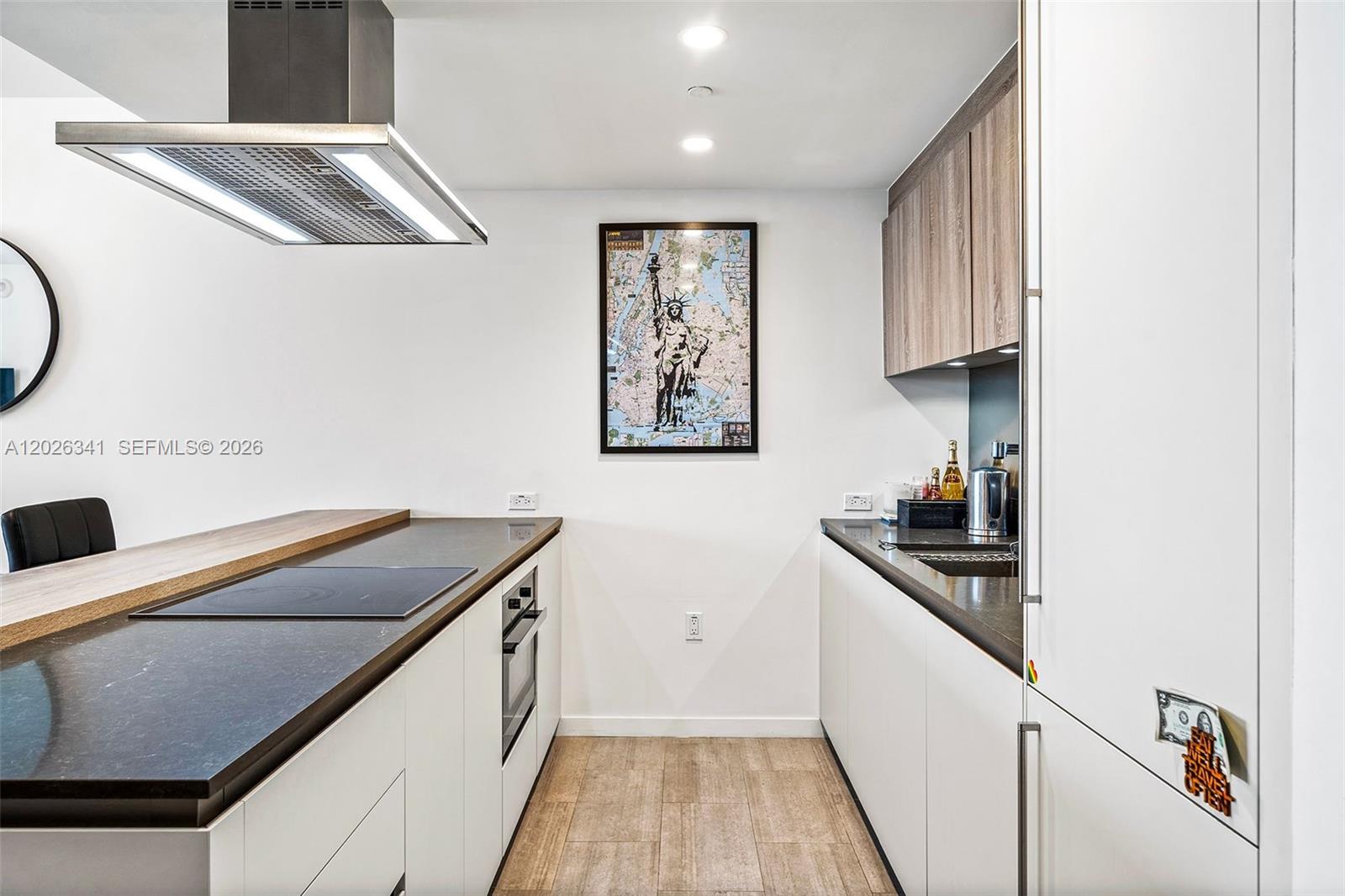 1000 Brickell Plz #2111 Miami, FL 33131