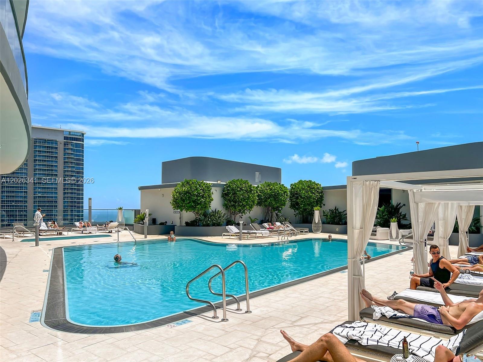 1000 Brickell Plz #2111 Miami, FL 33131