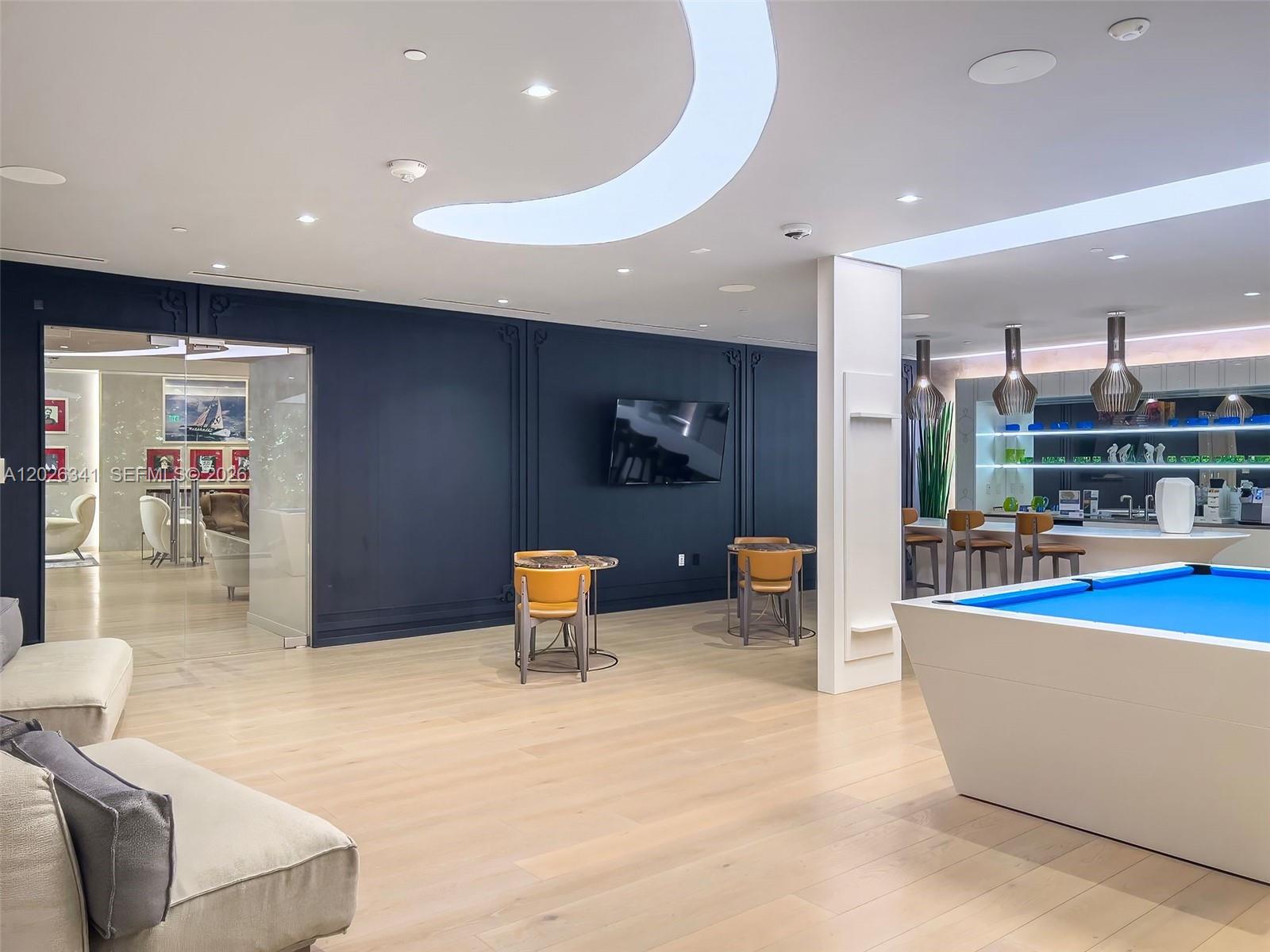 1000 Brickell Plz #2111 Miami, FL 33131