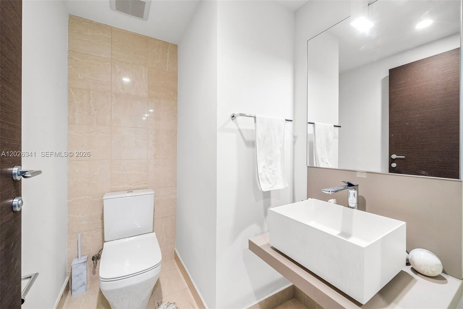 1000 Brickell Plz #2111 Miami, FL 33131