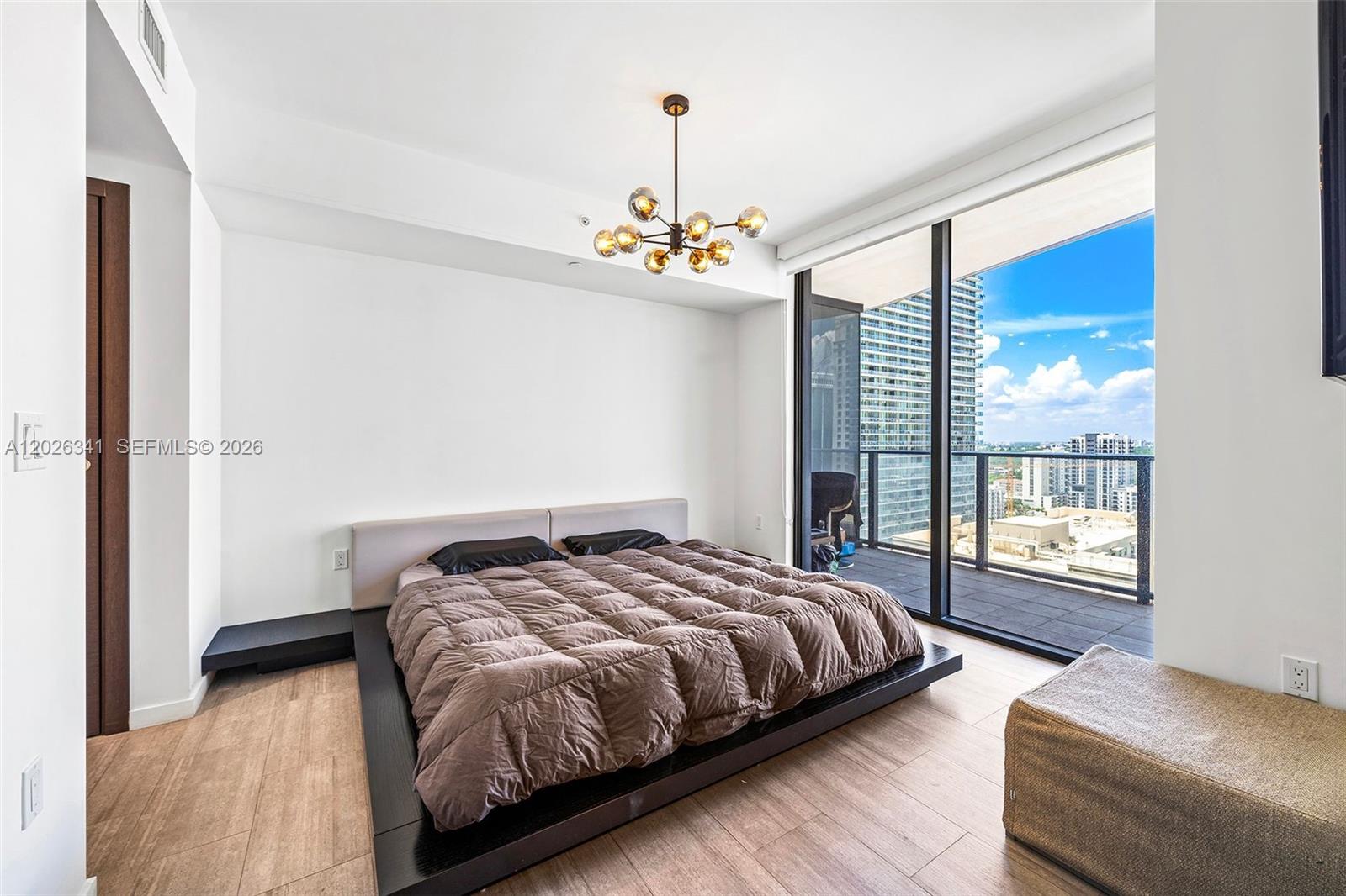 1000 Brickell Plz #2111 Miami, FL 33131