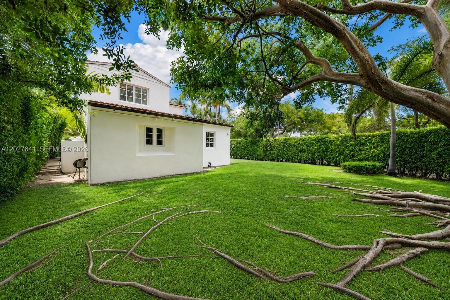 1776 Michigan Ave Miami Beach, FL 33139