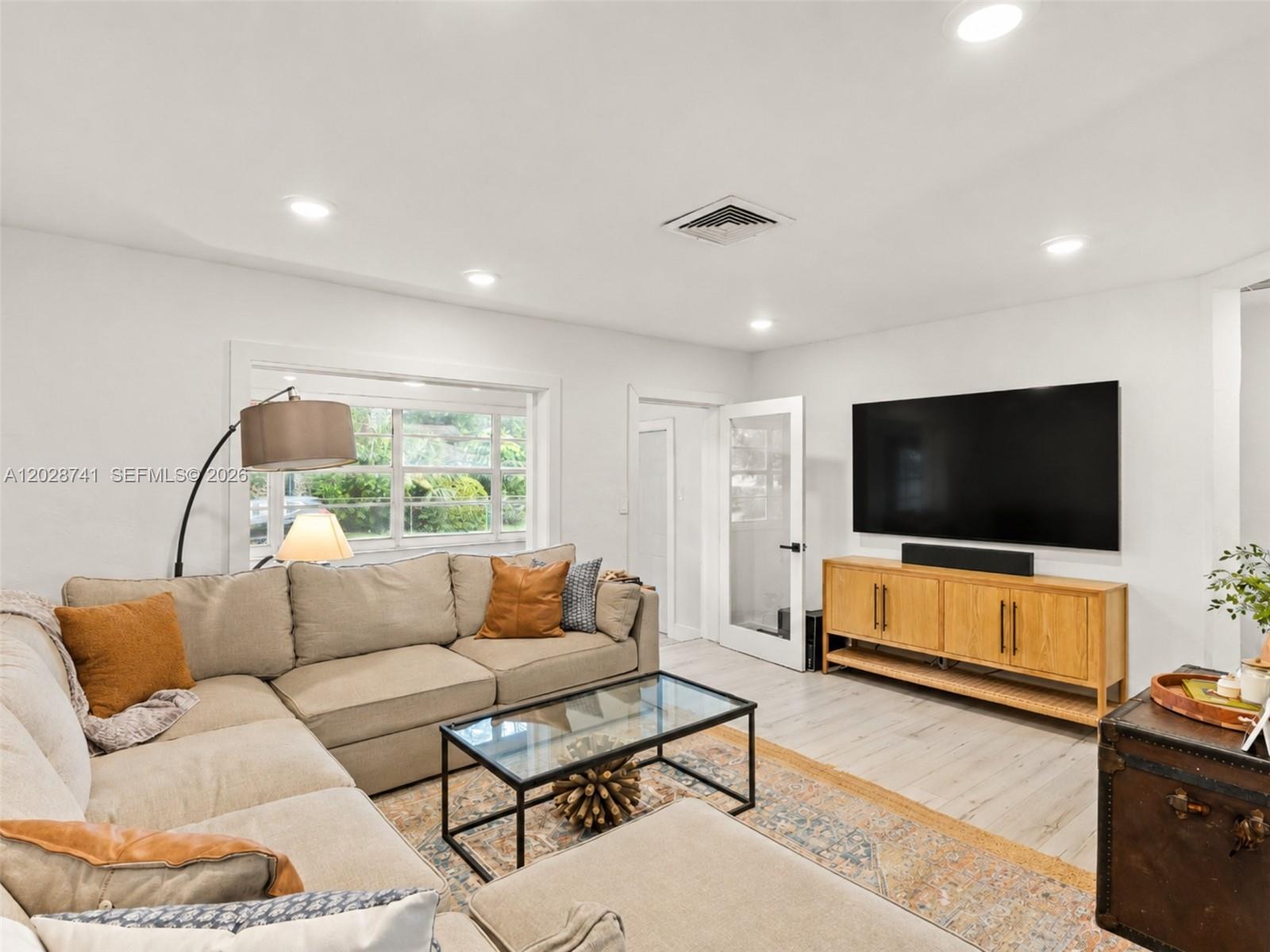1450 SW 25th Ave Miami, FL 33145
