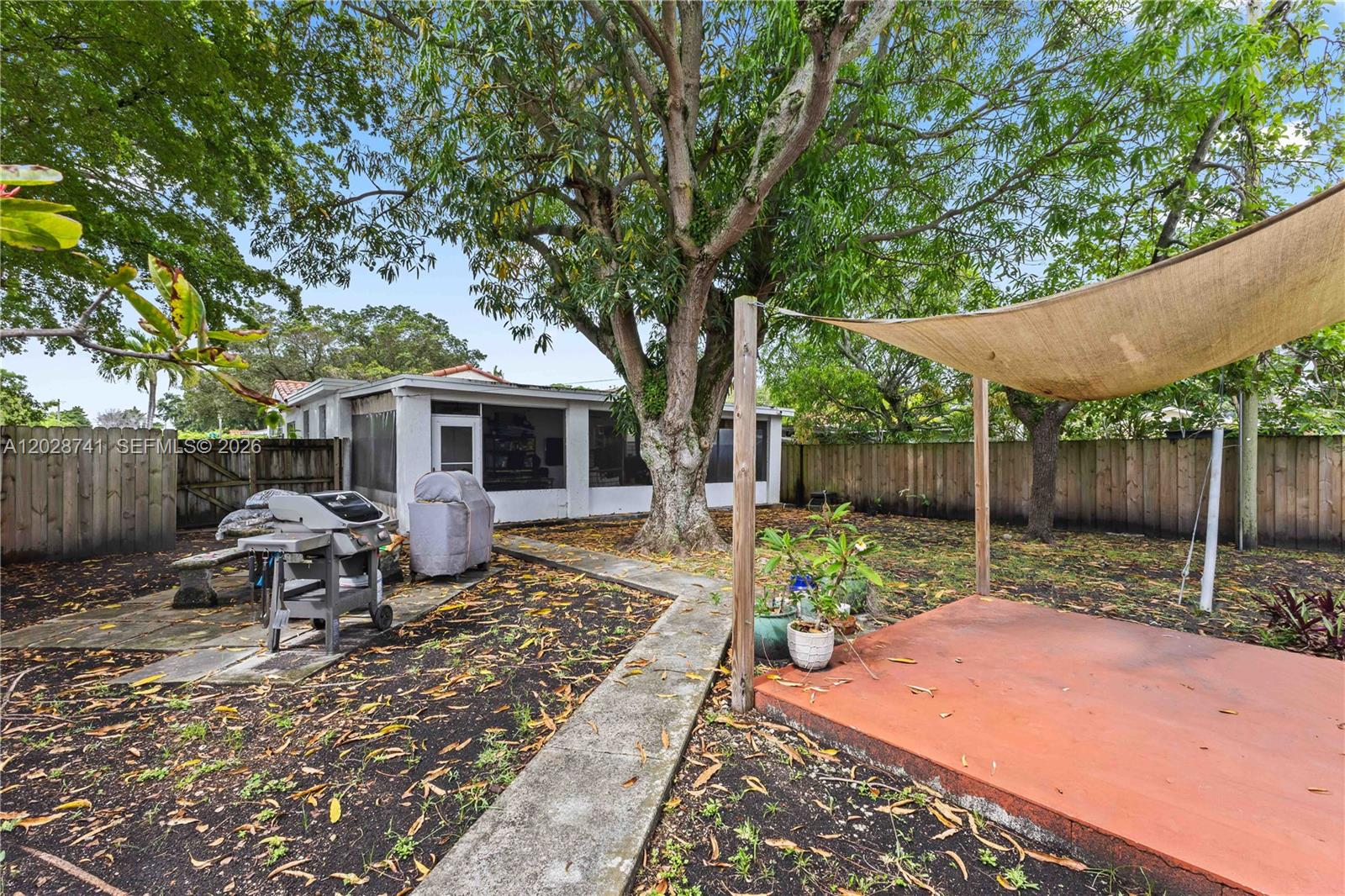 1450 SW 25th Ave Miami, FL 33145