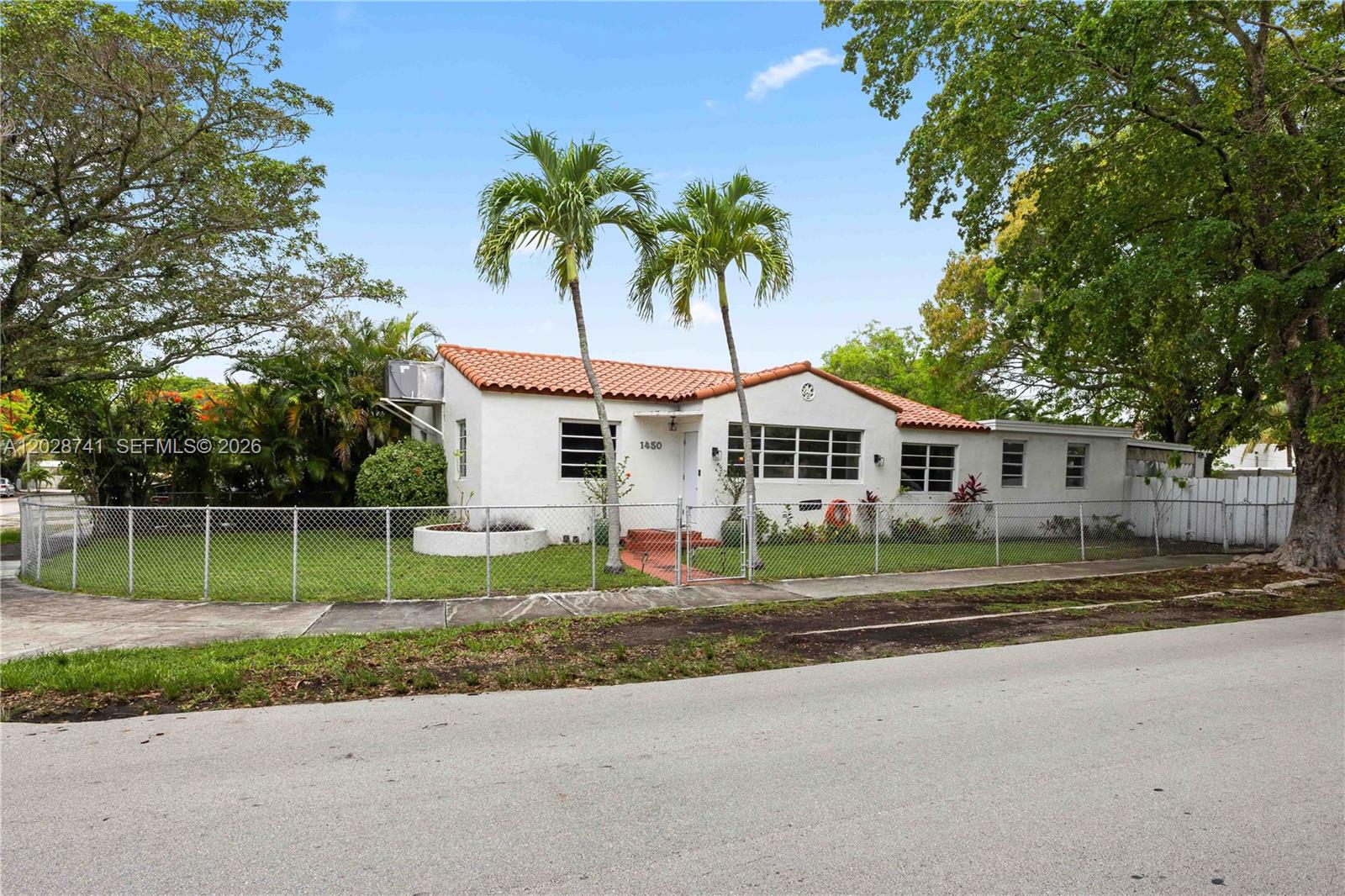1450 SW 25th Ave Miami, FL 33145