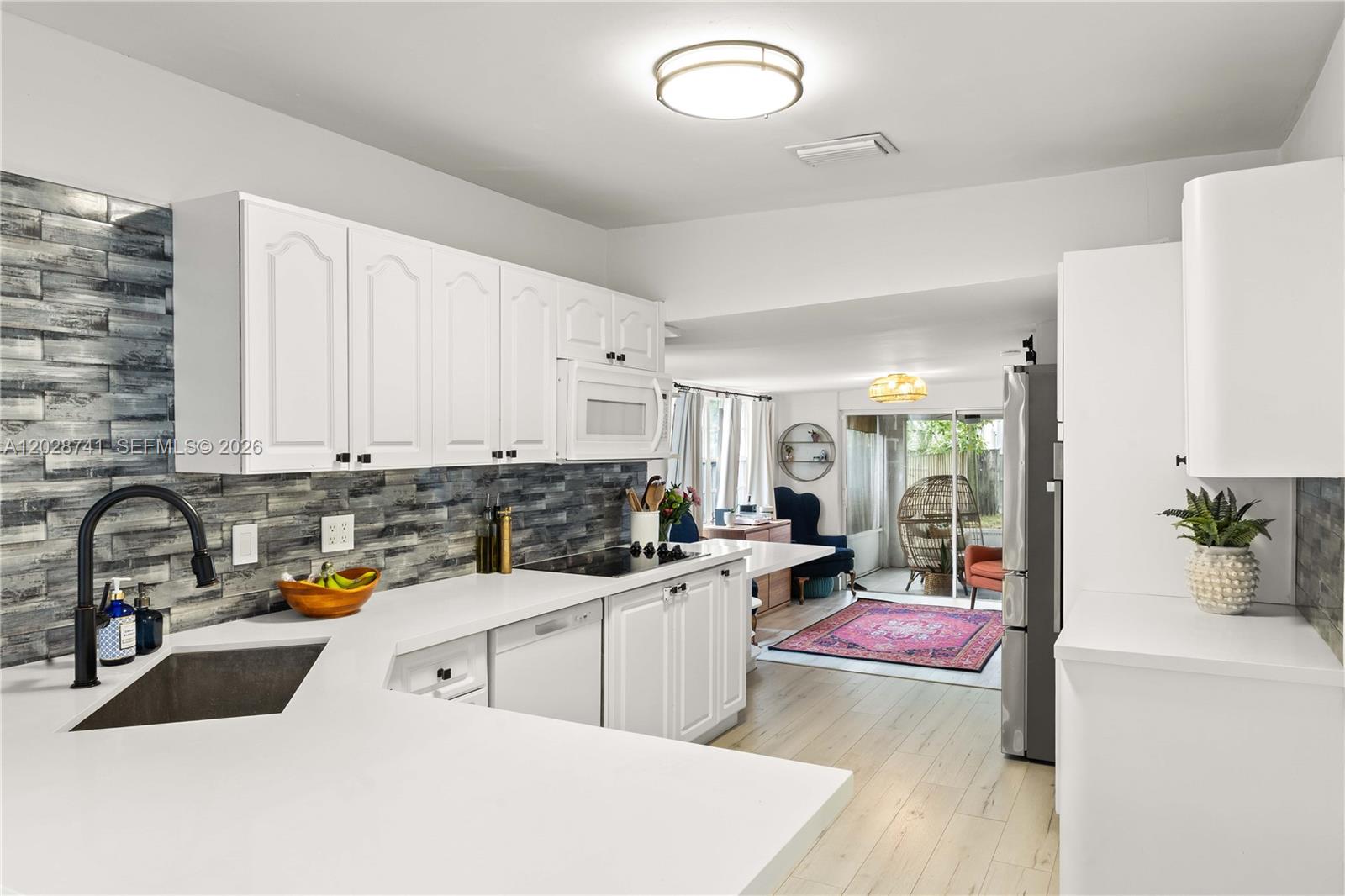 1450 SW 25th Ave Miami, FL 33145