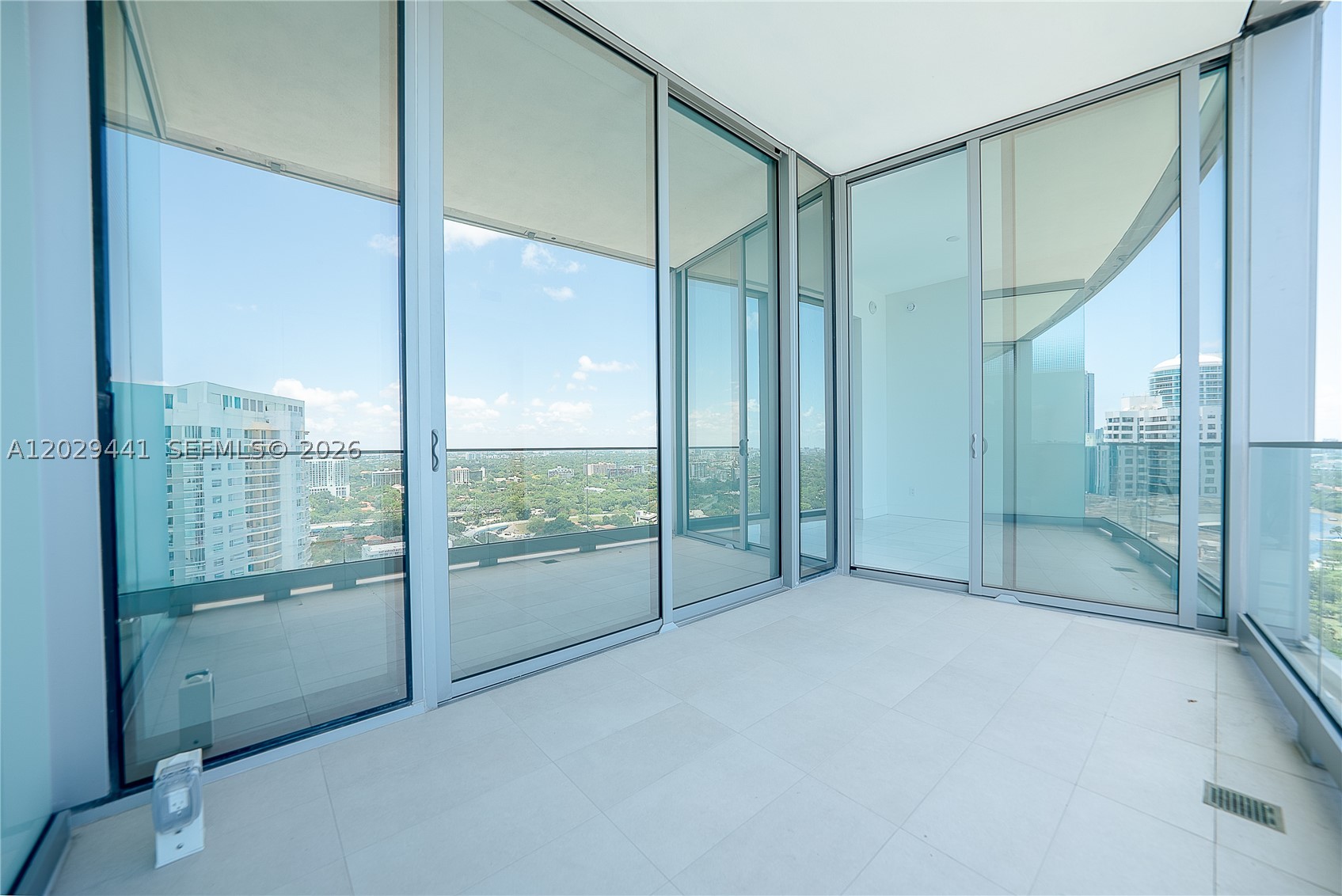 175 SE 25th Rd #2103 Miami, FL 33129