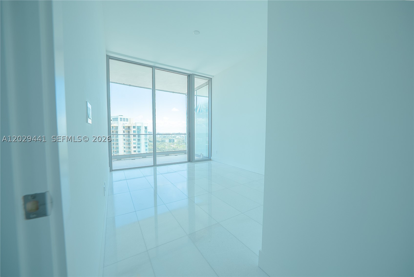 175 SE 25th Rd #2103 Miami, FL 33129