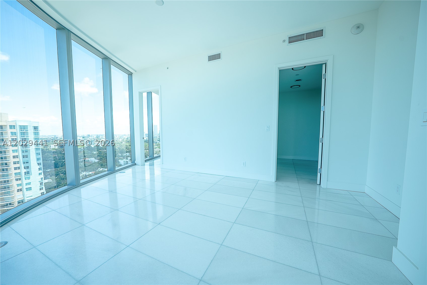 175 SE 25th Rd #2103 Miami, FL 33129