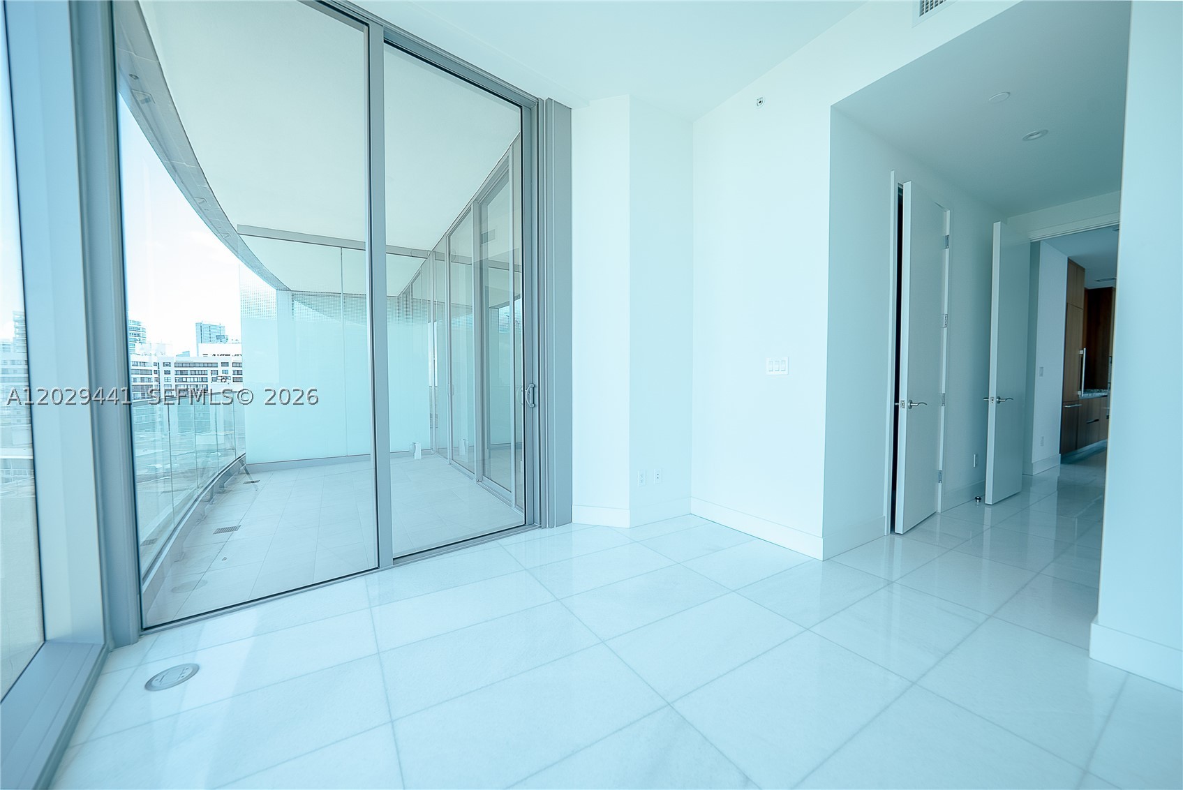 175 SE 25th Rd #2103 Miami, FL 33129
