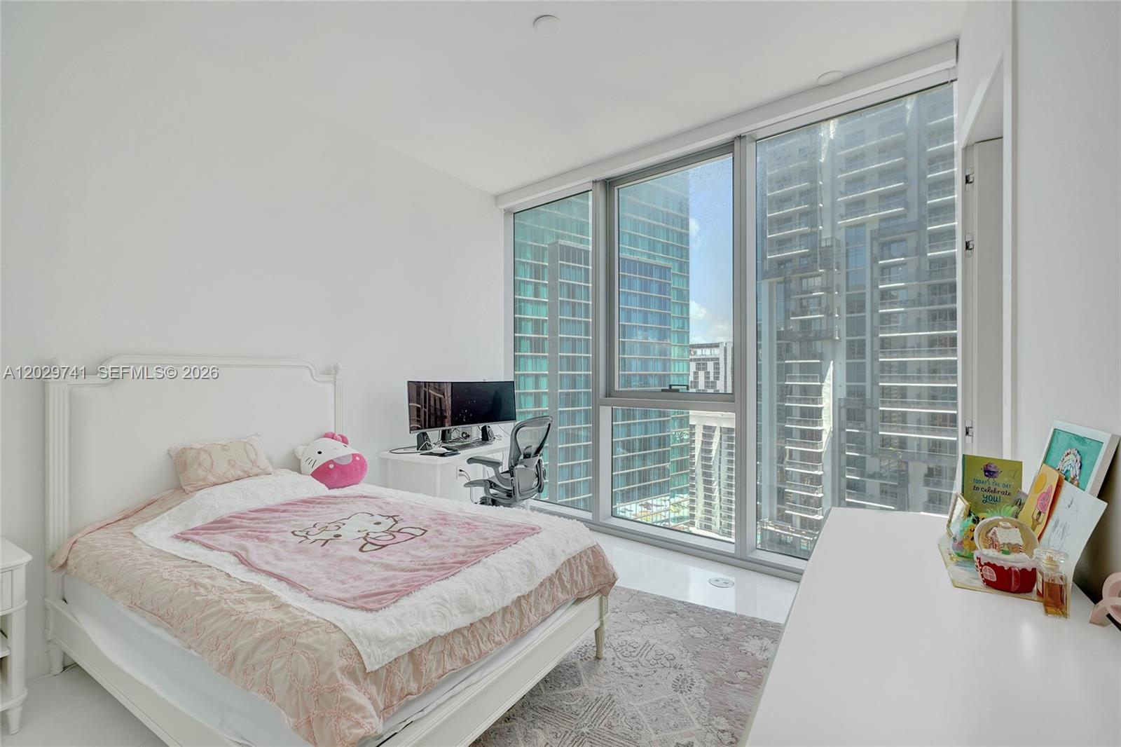 300 Biscayne Blvd Way #3304C Miami, FL 33131