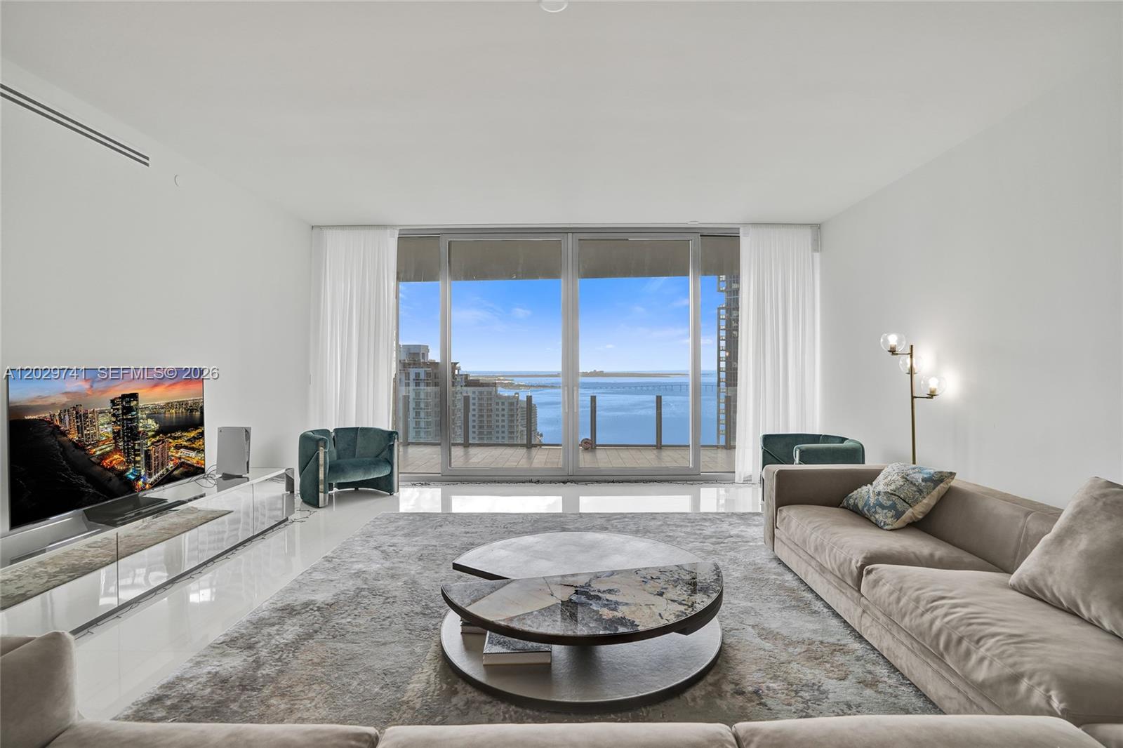 300 Biscayne Blvd Way #3304C Miami, FL 33131