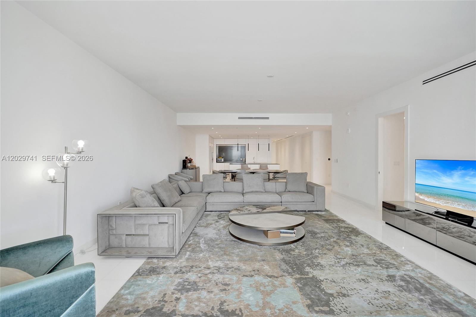 300 Biscayne Blvd Way #3304C Miami, FL 33131