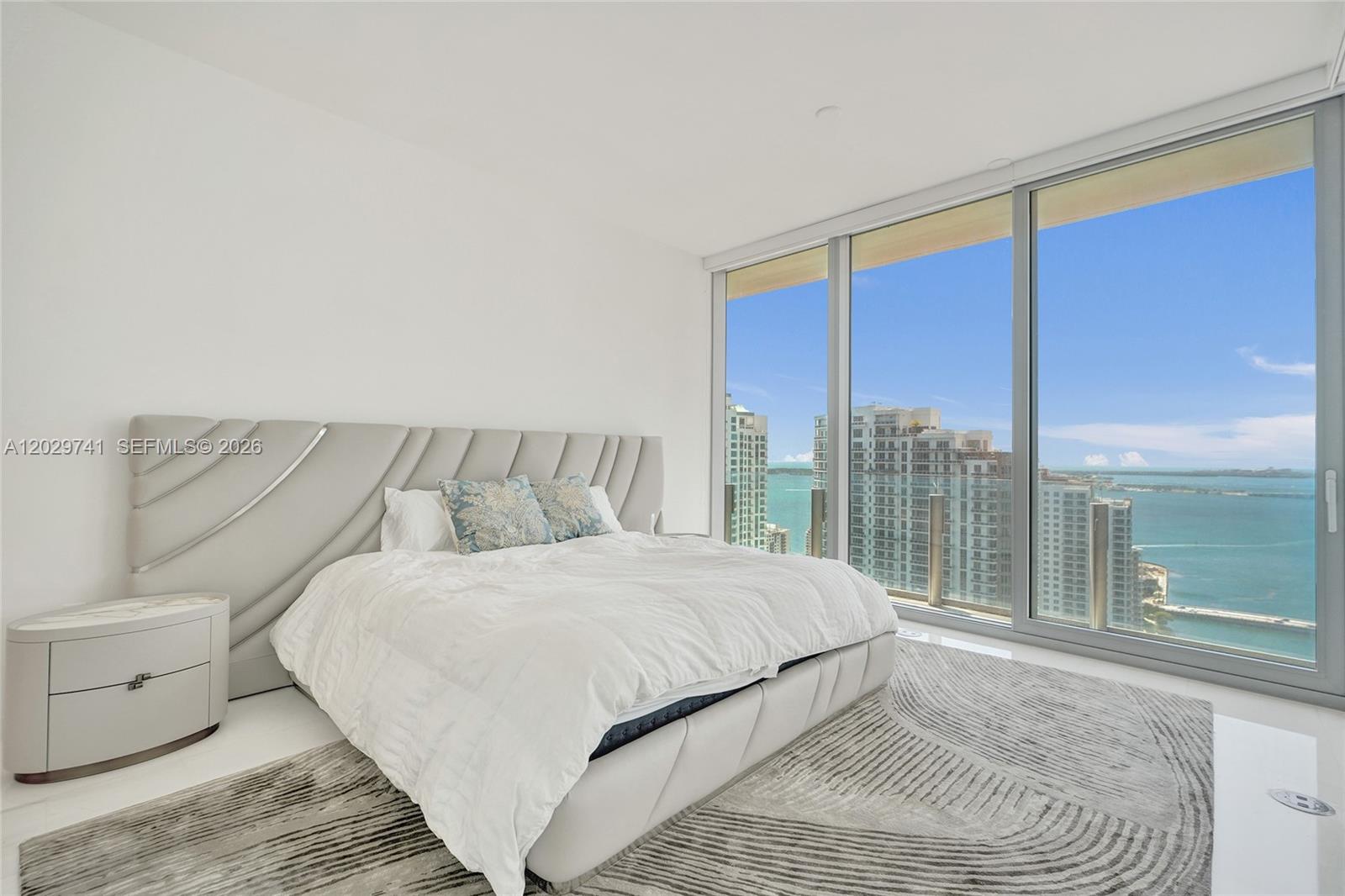 300 Biscayne Blvd Way #3304C Miami, FL 33131