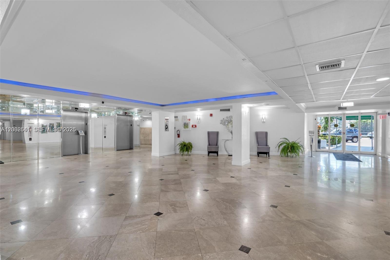 1000 Parkview Dr #715 Hallandale Beach, FL 33009