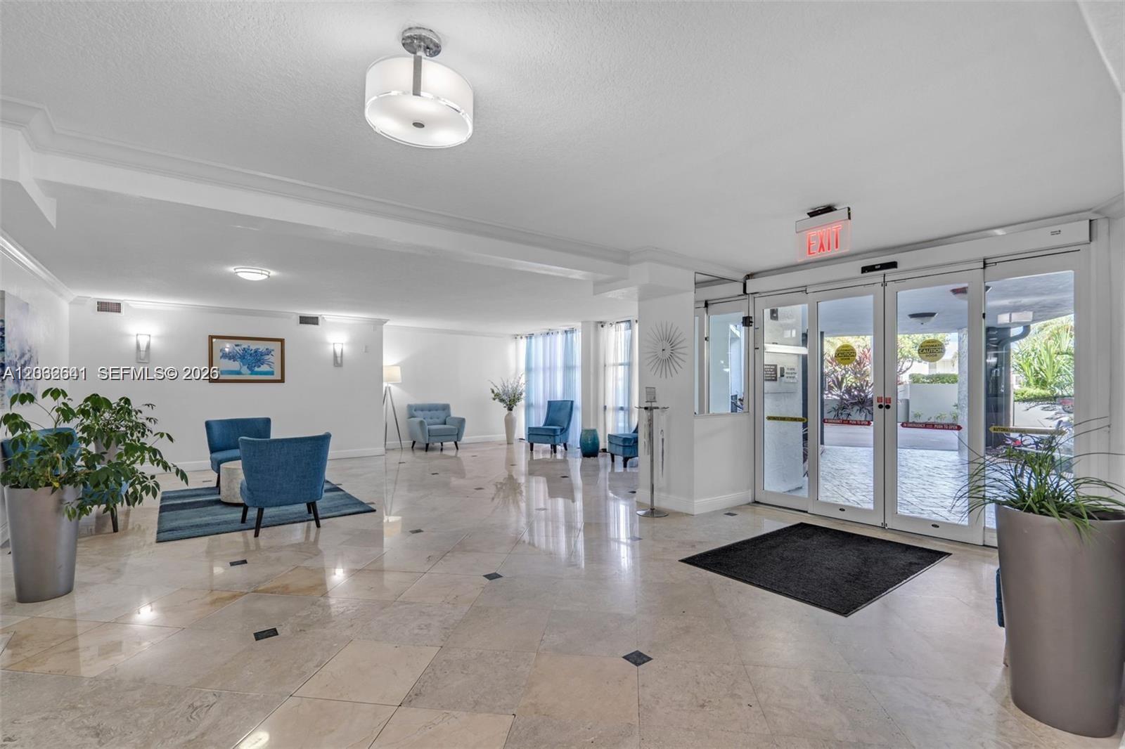 1000 Parkview Dr #715 Hallandale Beach, FL 33009