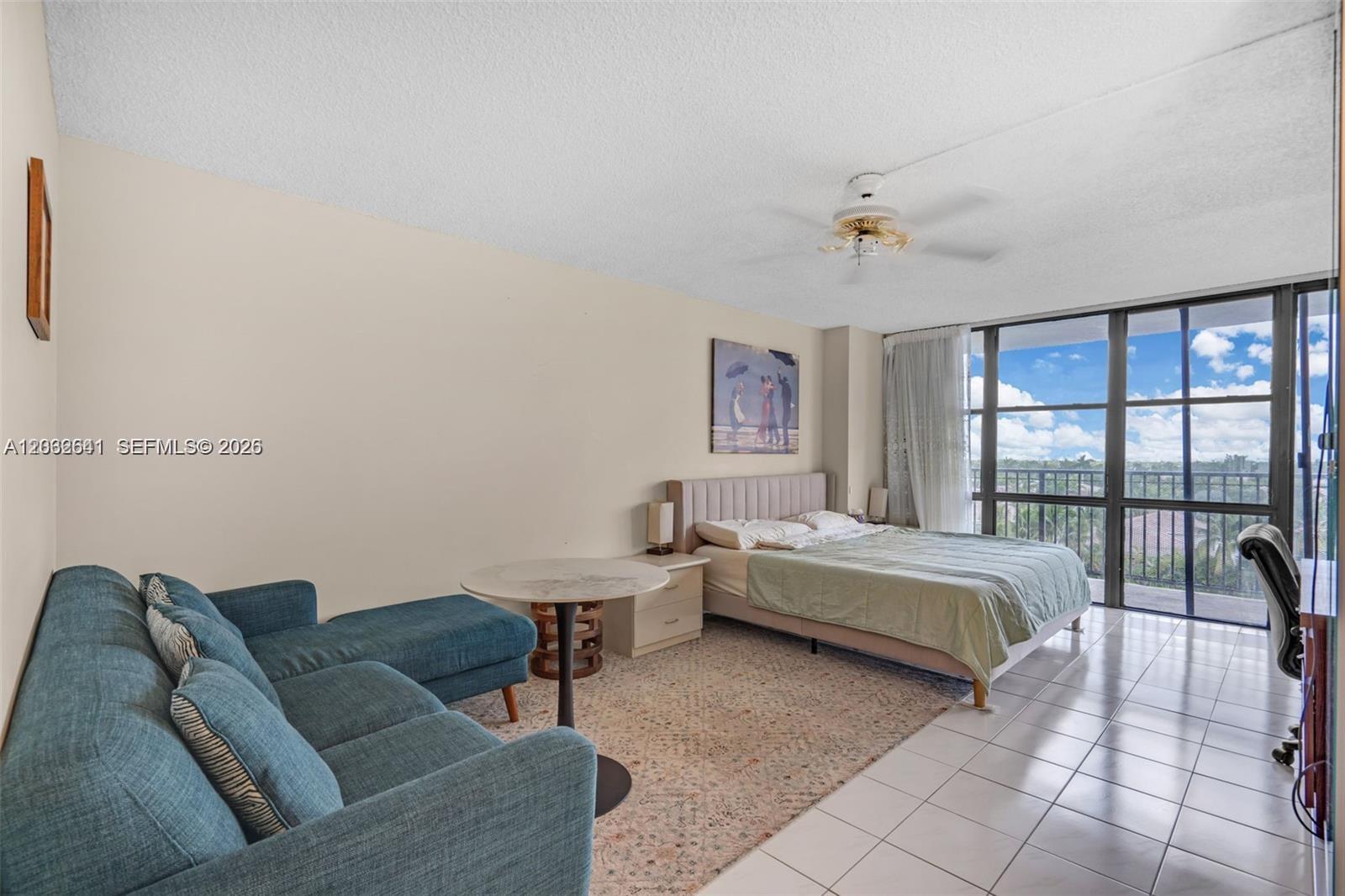 1000 Parkview Dr #715 Hallandale Beach, FL 33009