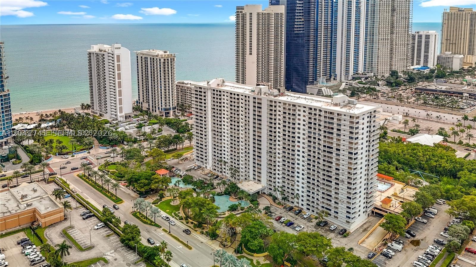image Winston Towers 6002