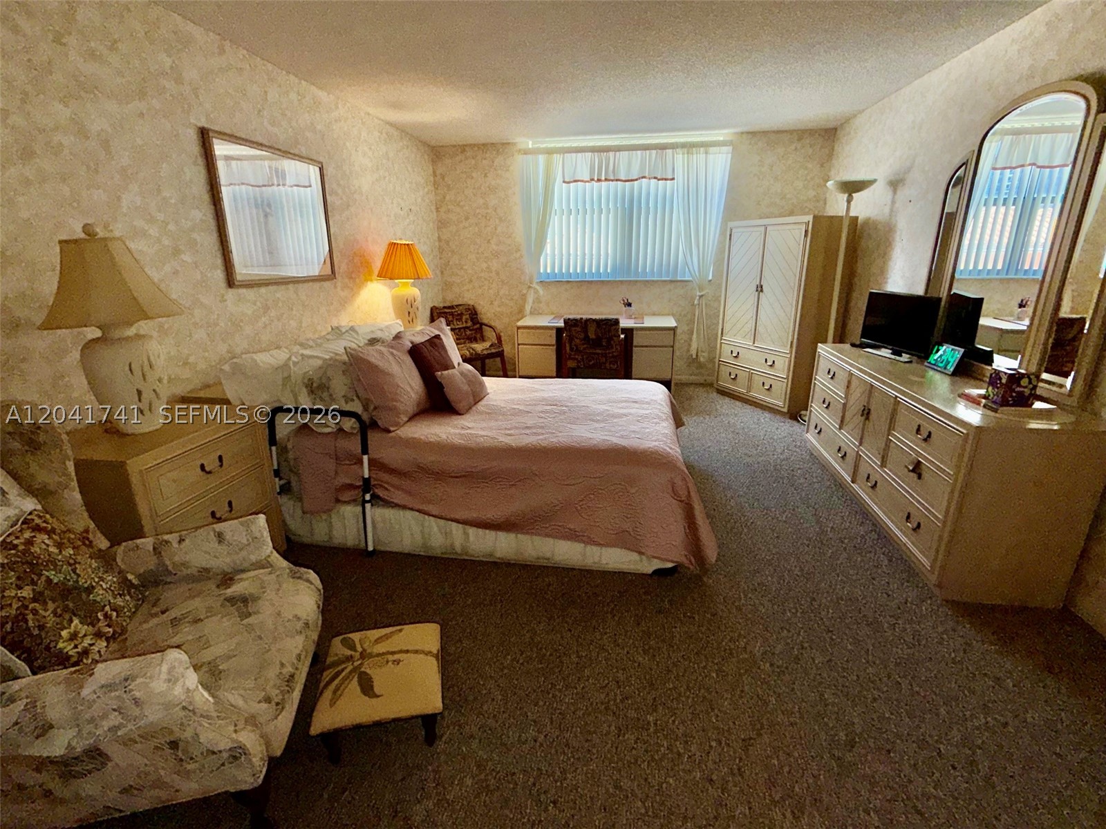image Winston Towers 6008