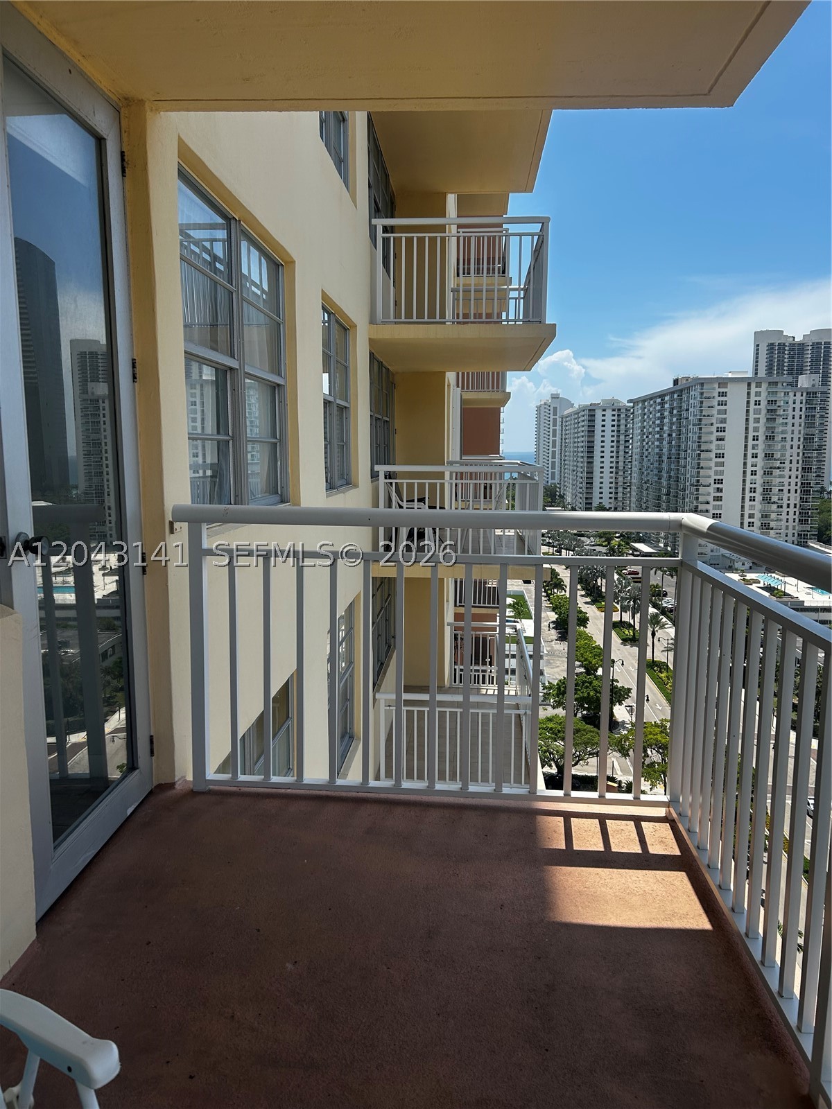 image Winston Towers 2001