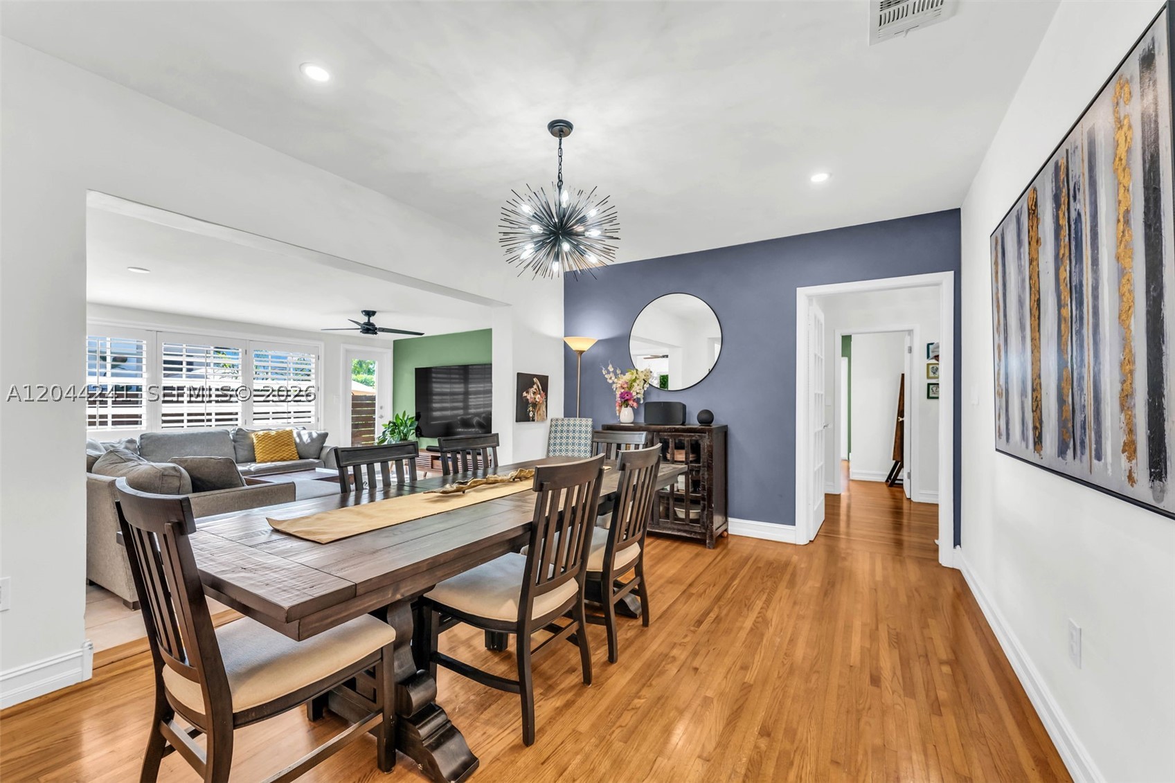 2220 SW 25th St Miami, FL 33133