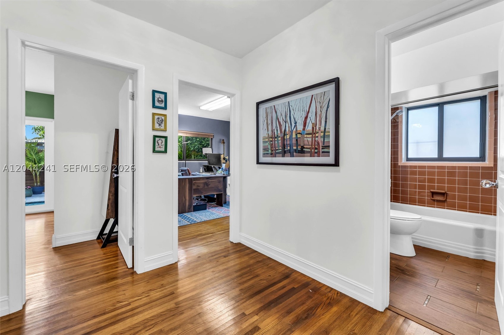 2220 SW 25th St Miami, FL 33133