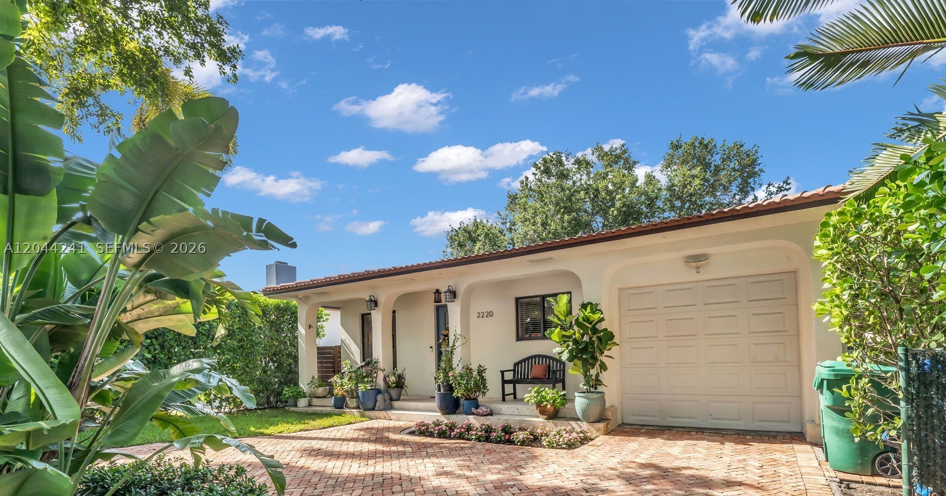 2220 SW 25th St Miami, FL 33133
