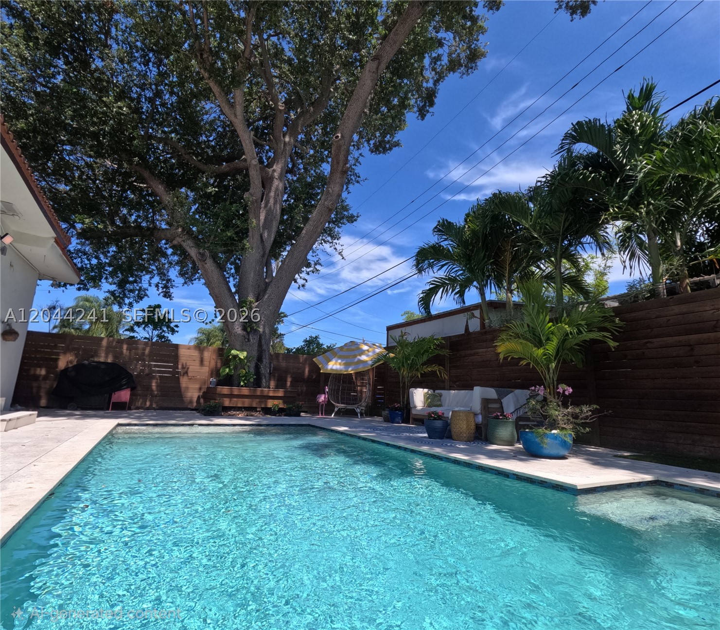 2220 SW 25th St Miami, FL 33133