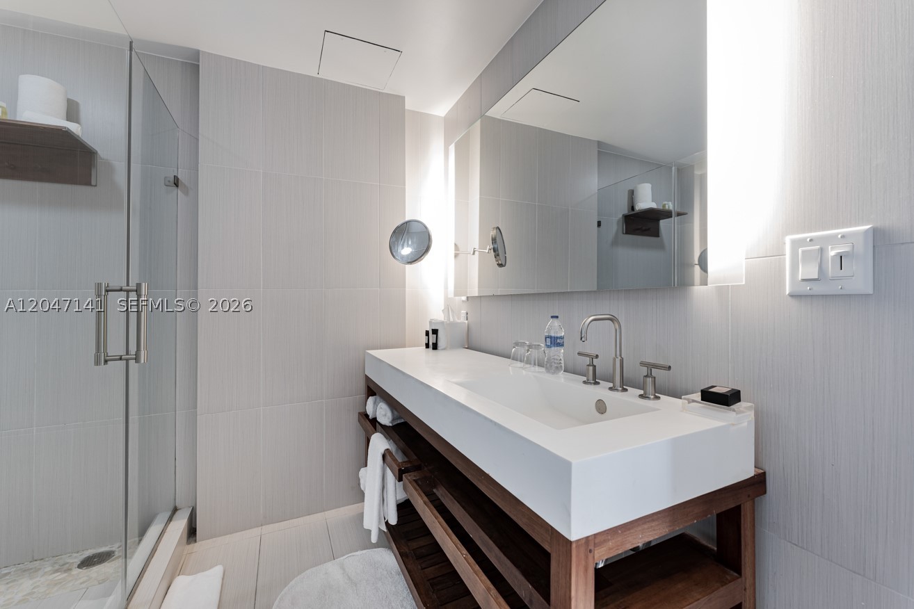 3101 Bayshore Dr #803 Fort Lauderdale, FL 33304