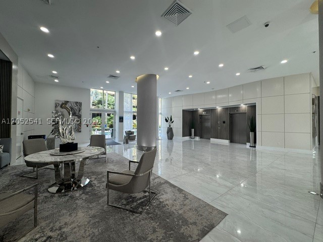 18800 NE 29th Ave #329 Aventura, FL 33180