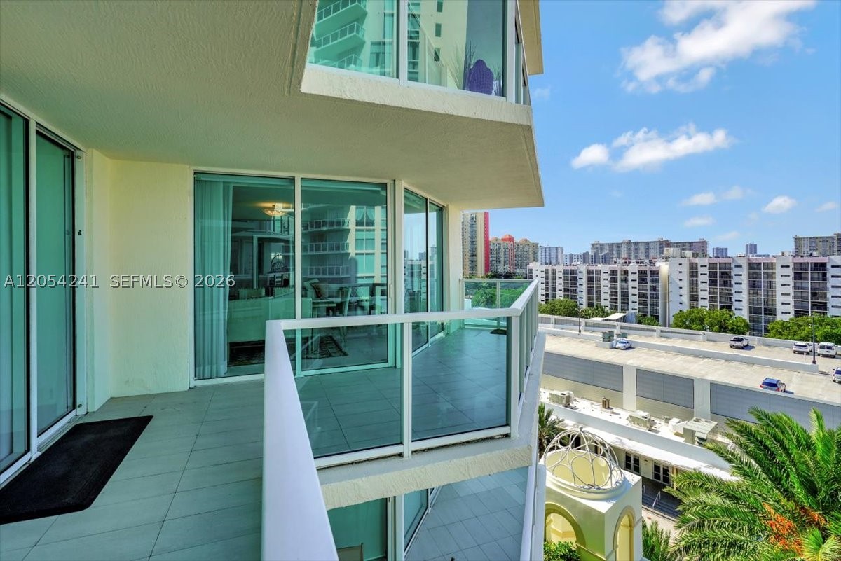 image St Tropez Sunny Isles13
