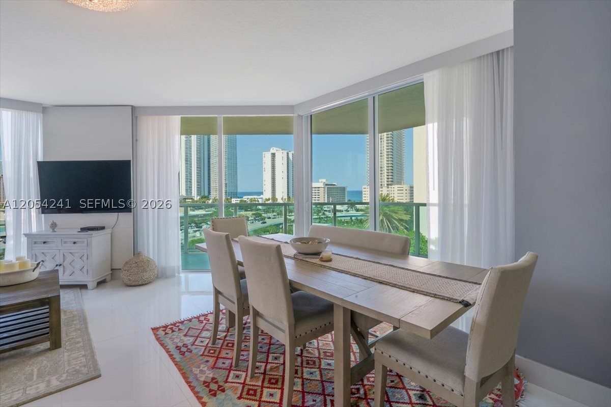 image St Tropez Sunny Isles5