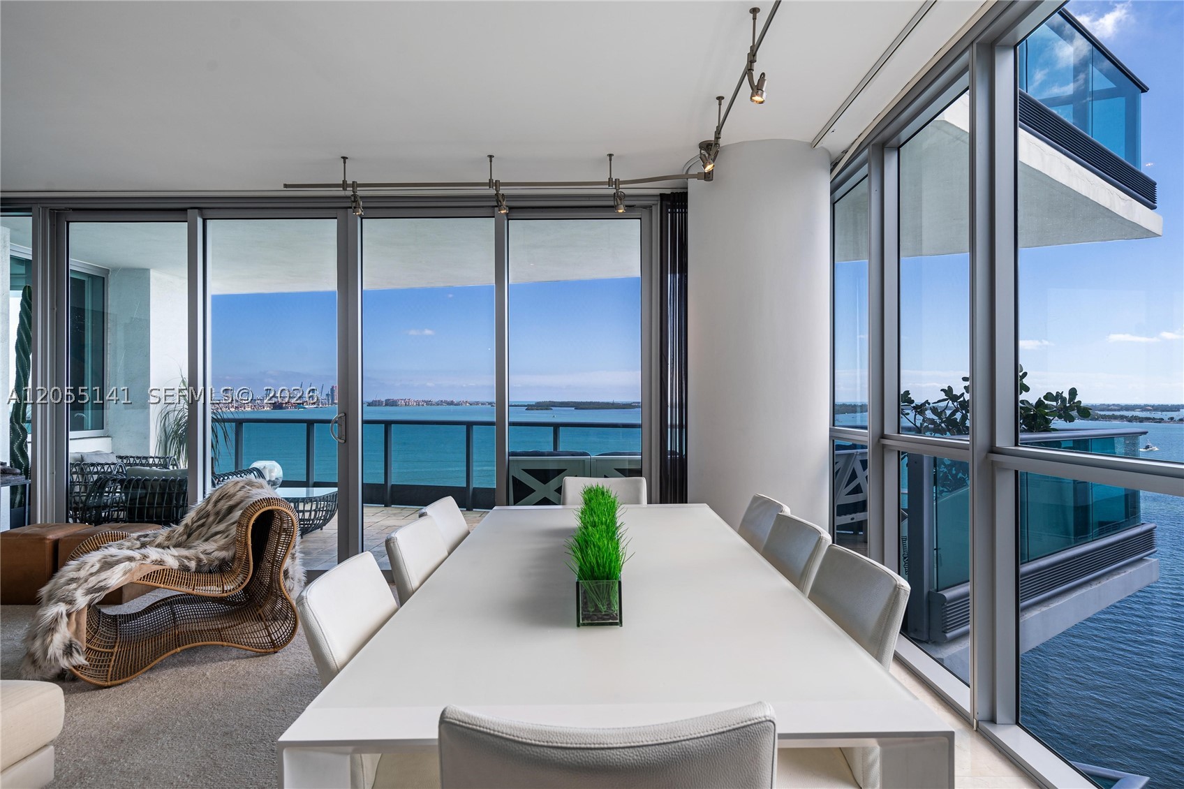 1331 Brickell Bay Dr #1611 Miami, FL 33131