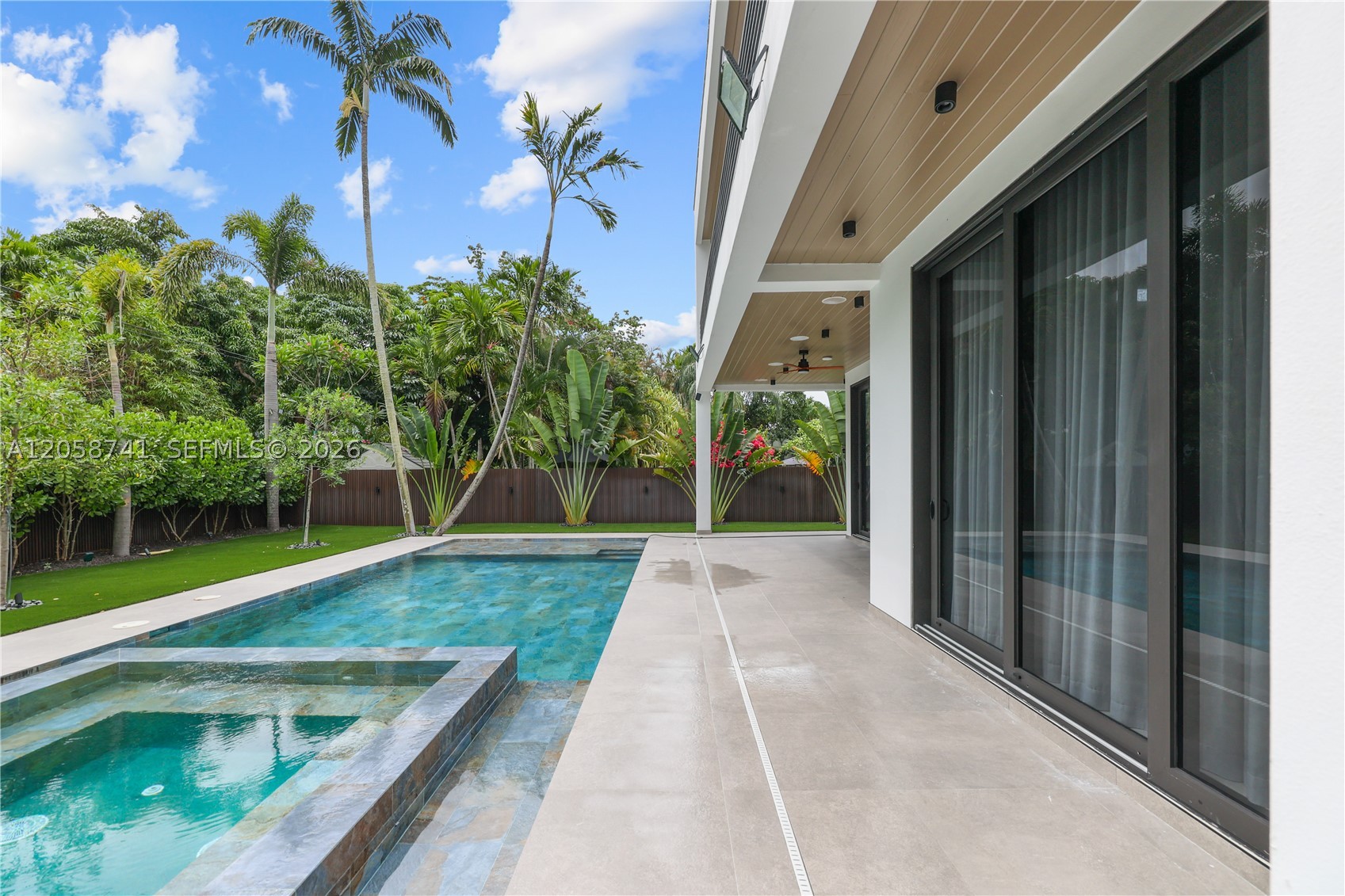 436 NE 10th Ave Fort Lauderdale, FL 33301