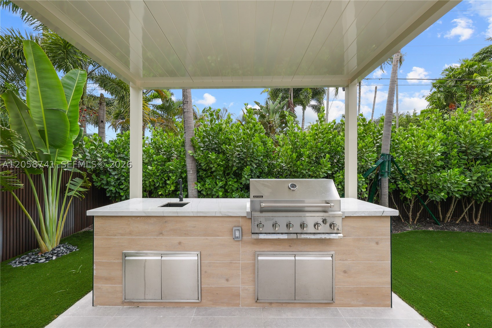 436 NE 10th Ave Fort Lauderdale, FL 33301