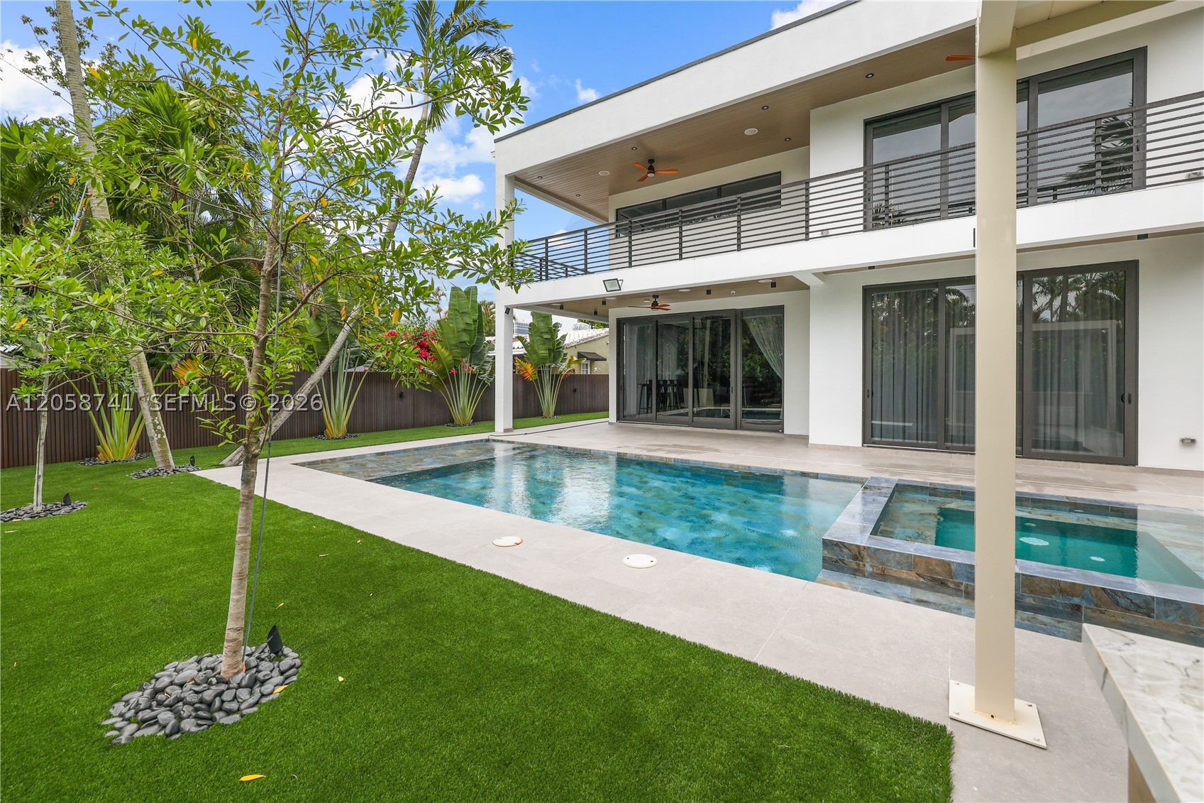 436 NE 10th Ave Fort Lauderdale, FL 33301