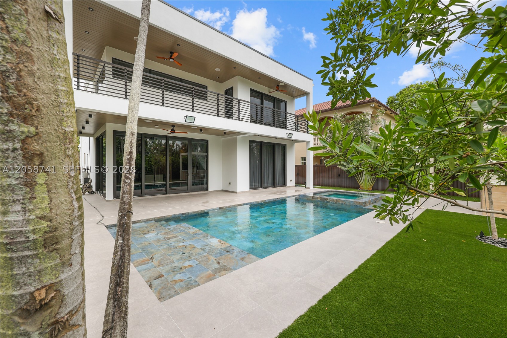 436 NE 10th Ave Fort Lauderdale, FL 33301