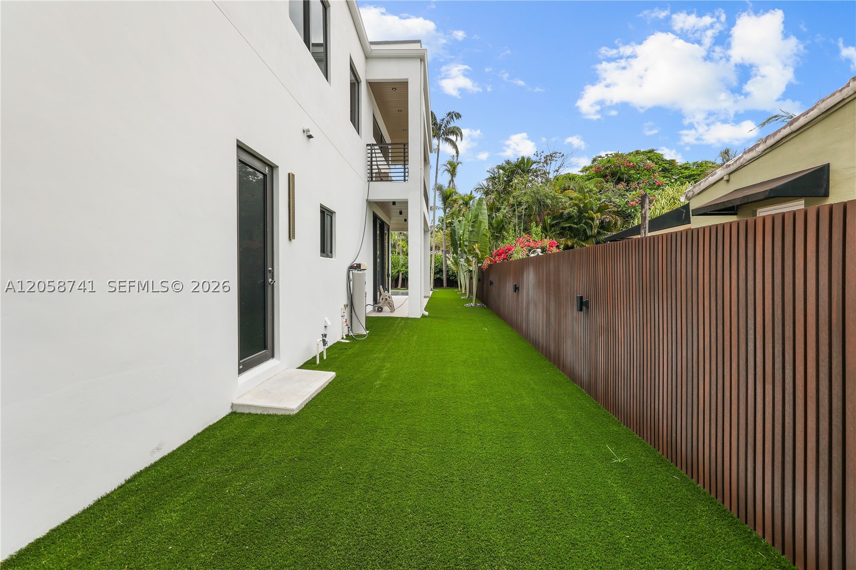 436 NE 10th Ave Fort Lauderdale, FL 33301