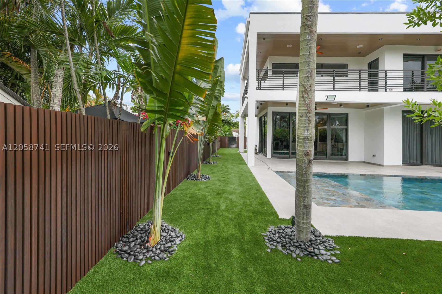 436 NE 10th Ave Fort Lauderdale, FL 33301