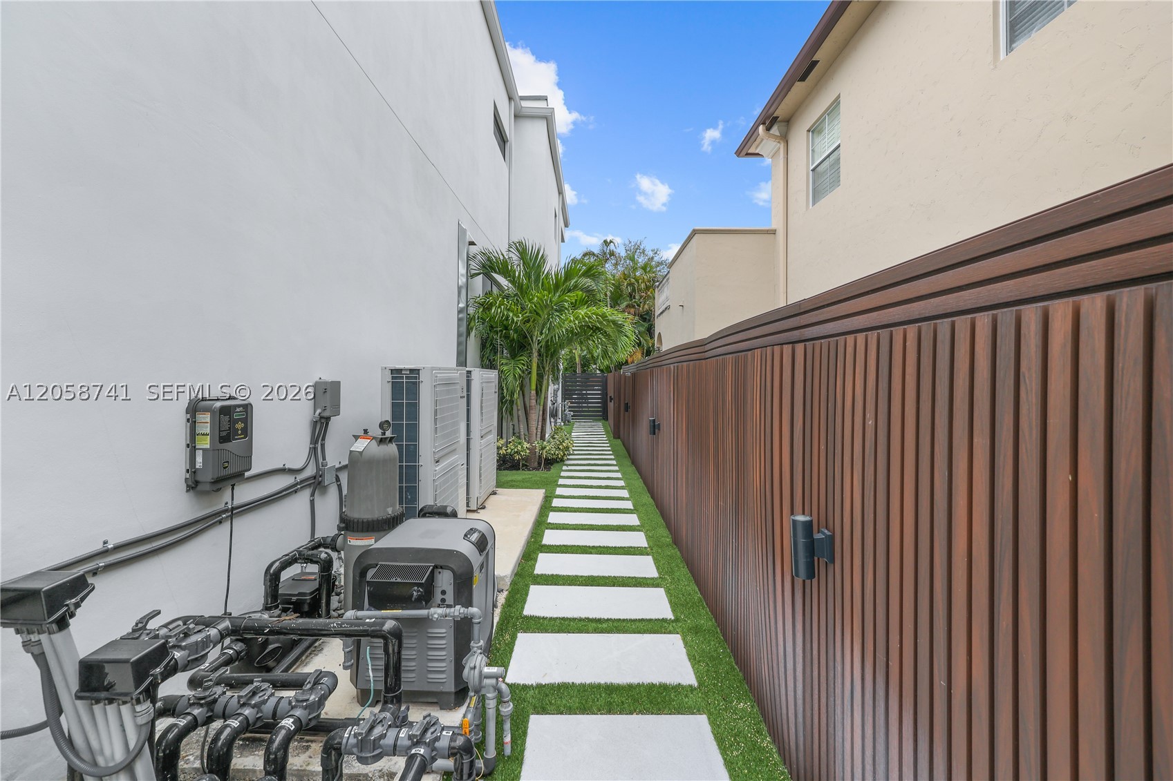 436 NE 10th Ave Fort Lauderdale, FL 33301