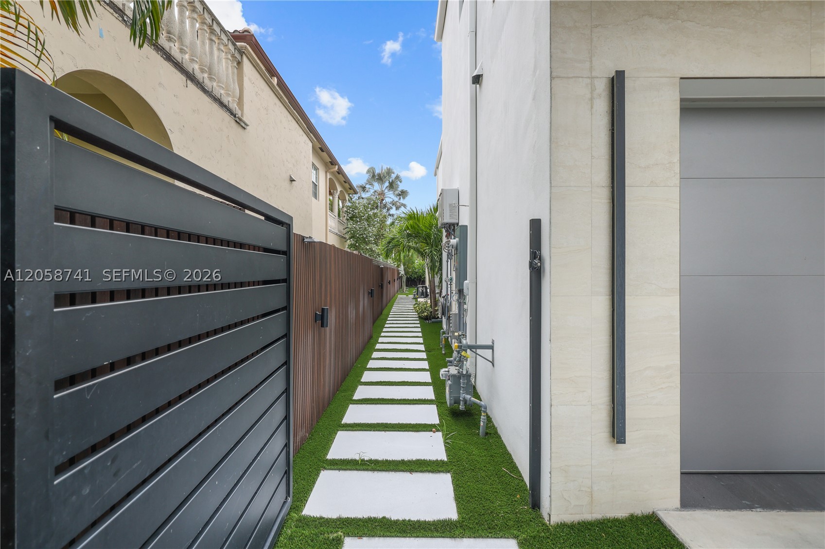 436 NE 10th Ave Fort Lauderdale, FL 33301