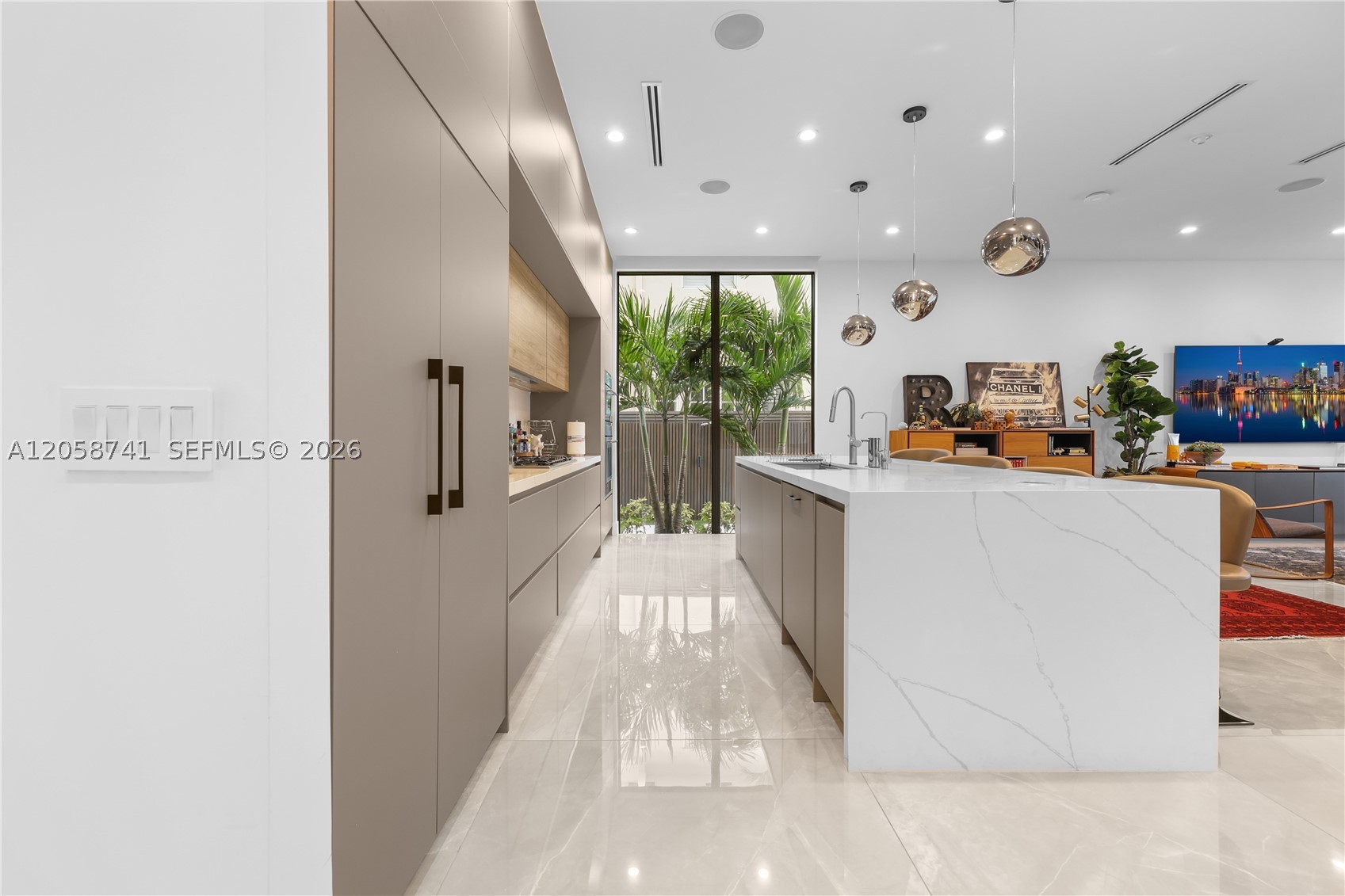 436 NE 10th Ave Fort Lauderdale, FL 33301