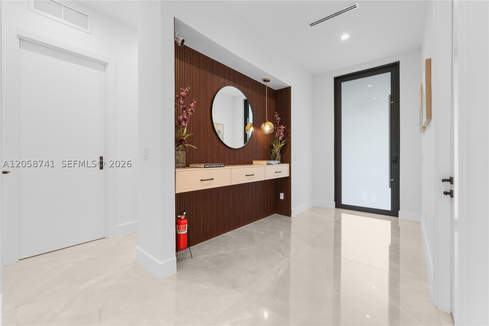 436 NE 10th Ave Fort Lauderdale, FL 33301