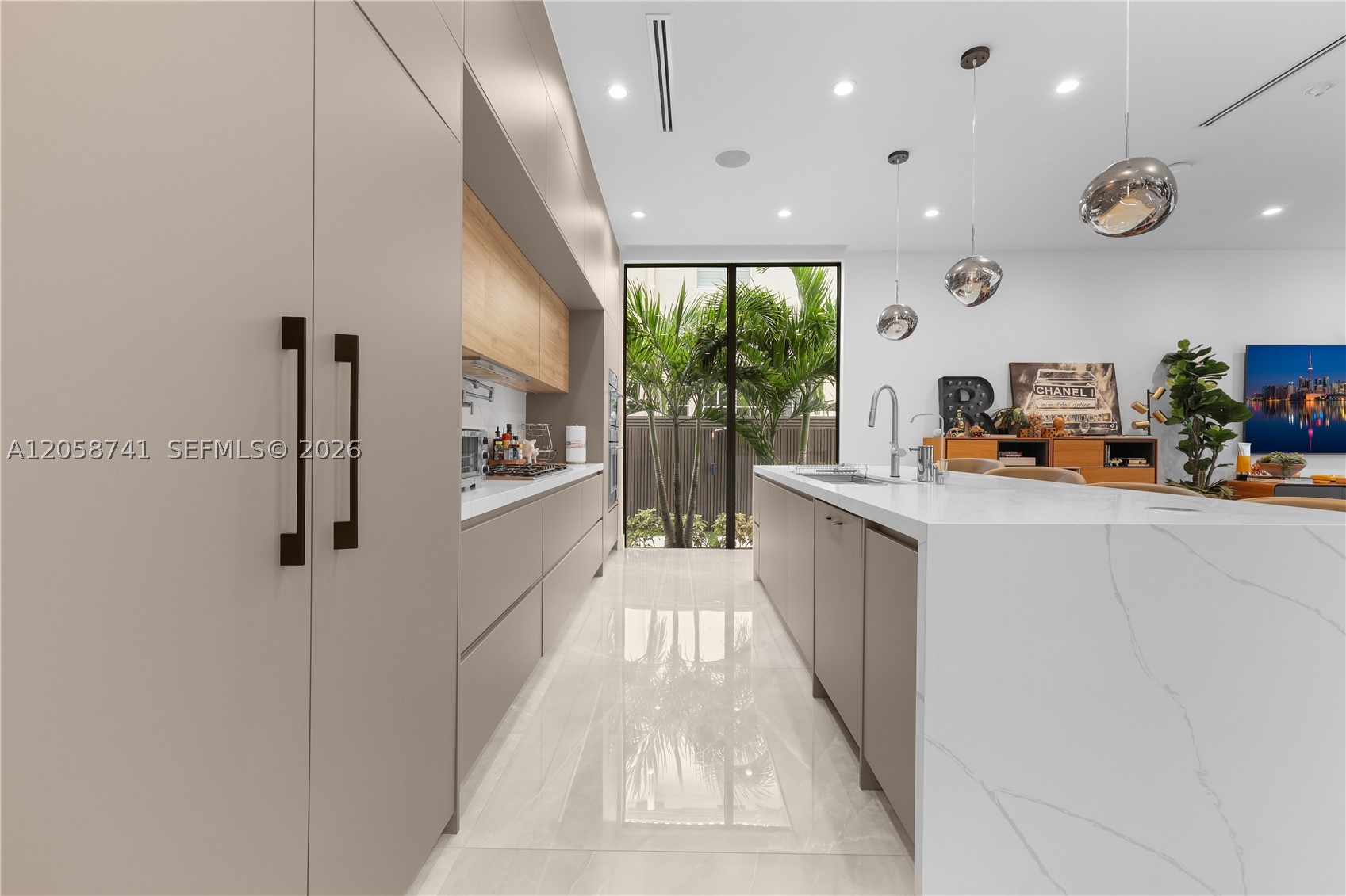 436 NE 10th Ave Fort Lauderdale, FL 33301