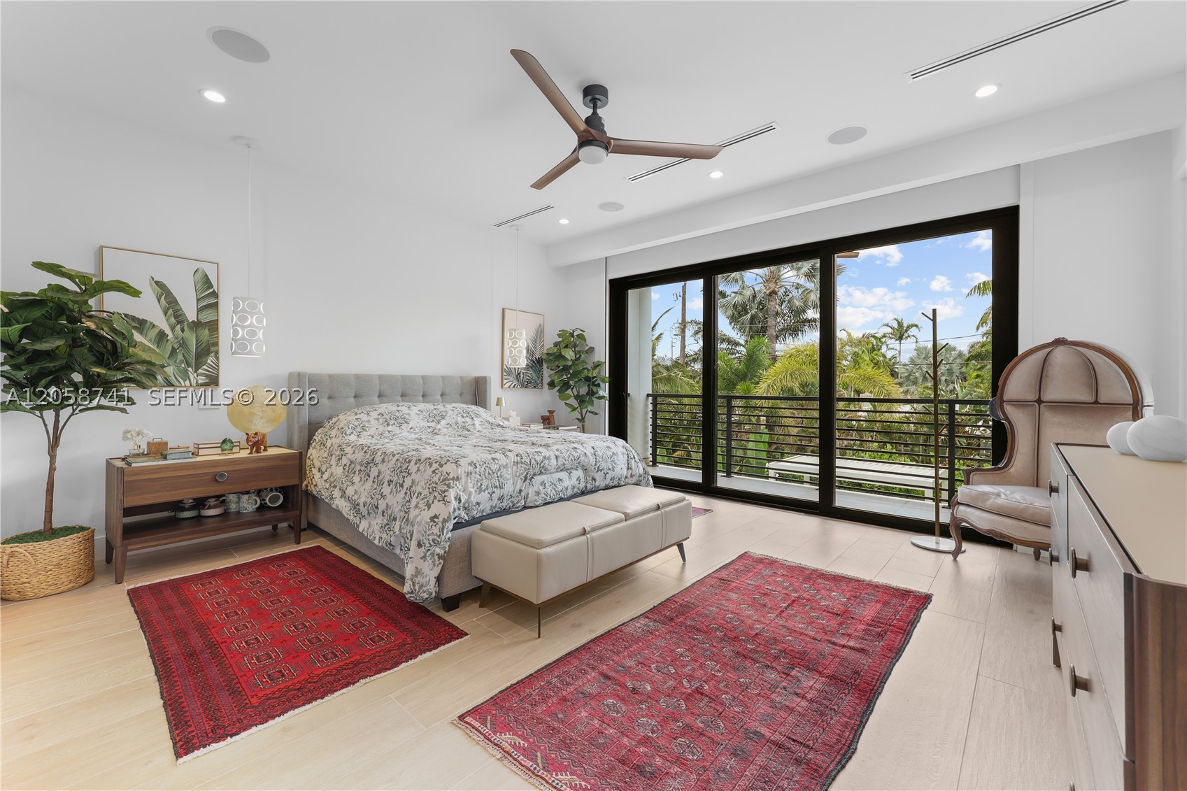 436 NE 10th Ave Fort Lauderdale, FL 33301