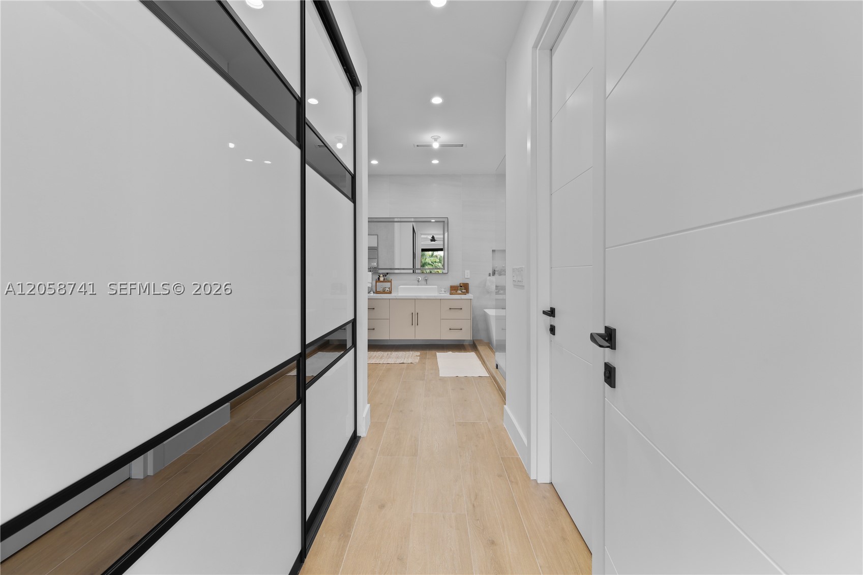 436 NE 10th Ave Fort Lauderdale, FL 33301